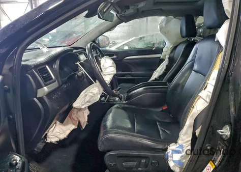 2018 Toyota Highlander Se from USA, damaged, VIN 5TDJZRFH8JS543834